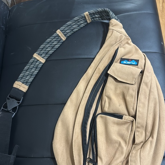 KAVU Tan Sling Bag - Picture 4 of 4